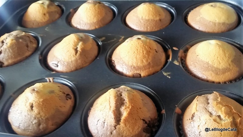 Desert muffins cu ciocolata si vanilie