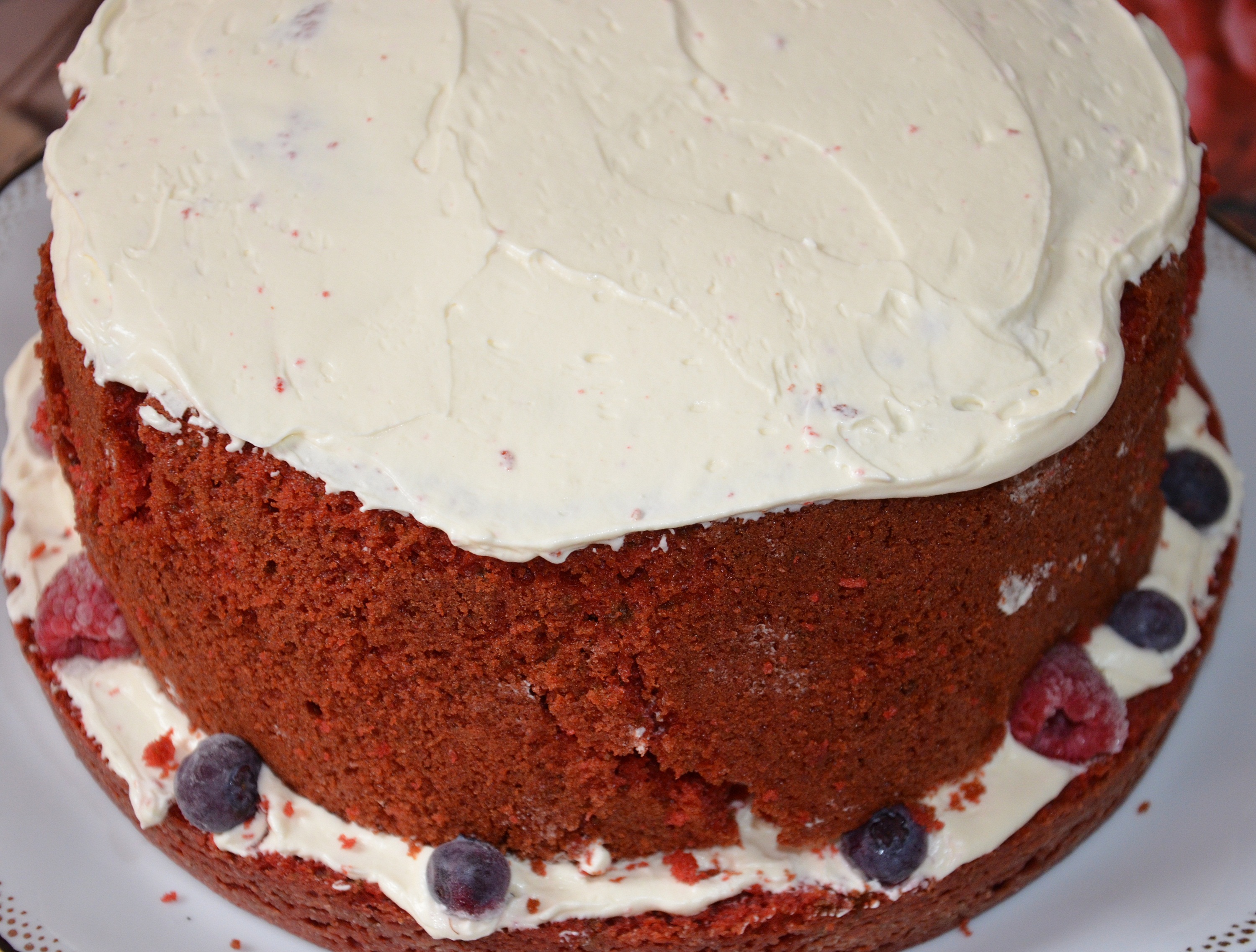 Tort Red Velvet, cu crema de branza si lamaie