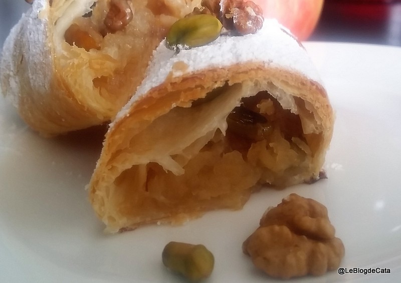 Desert strudel cu mere, nuci si fistic