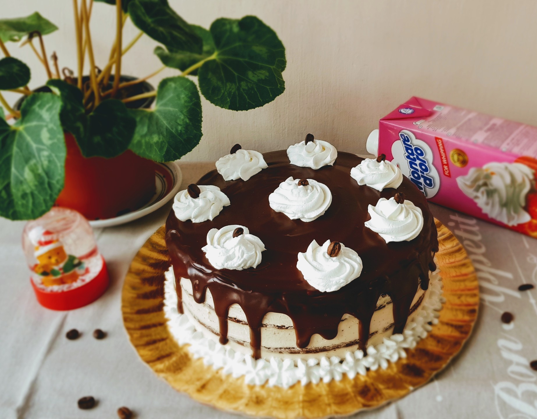 Tort cu crema de mascarpone si cafea