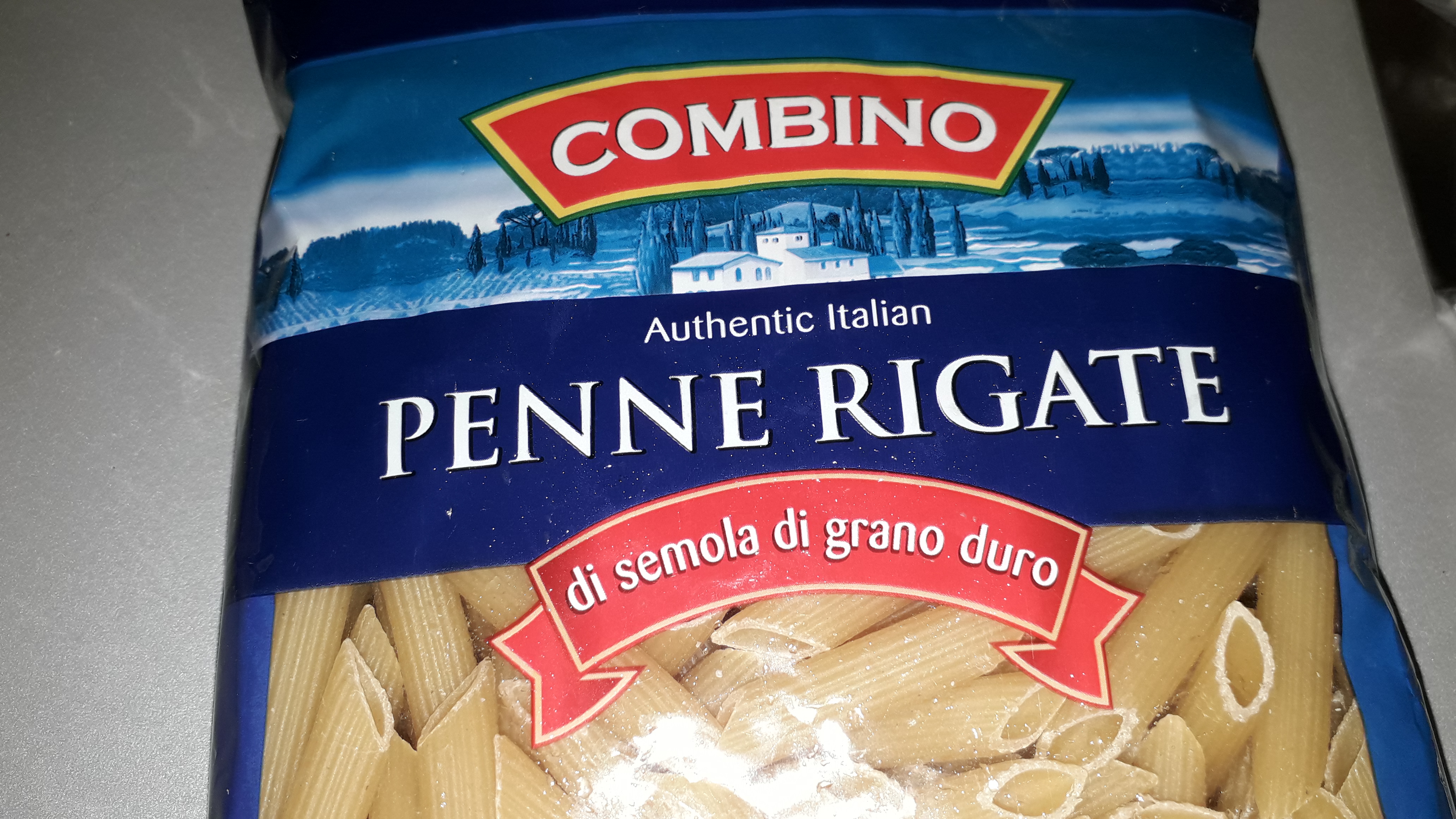 Penne cu pui si legume