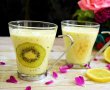 Smoothie cu iaurt, banane si kiwi-3