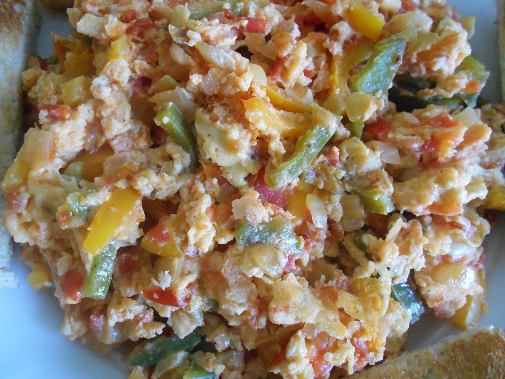 Aperitiv omleta turceasca (Menemen)