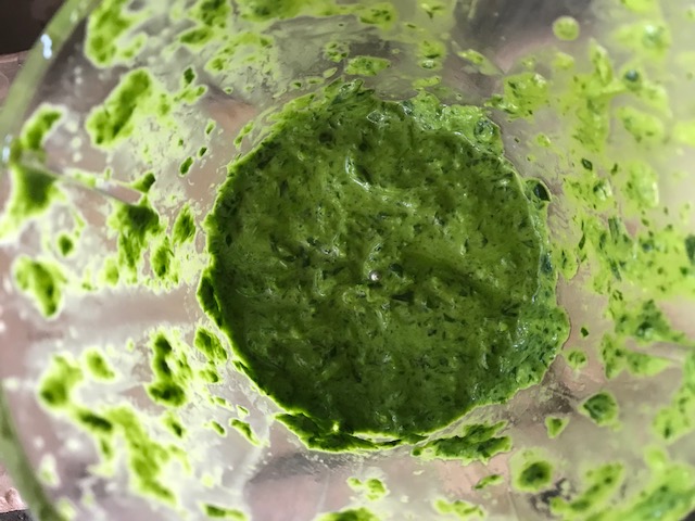 Pofta pescarului - dorada cu ardei copti si pesto de leurda