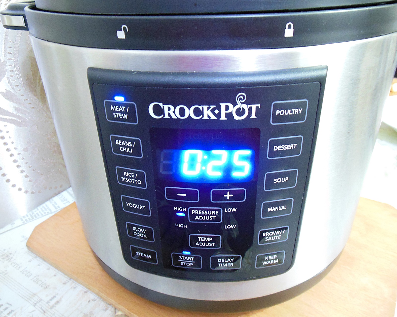 Ficatei de pui cu ardei copti la Multicooker Crock-Pot Express cu gatire sub presiune