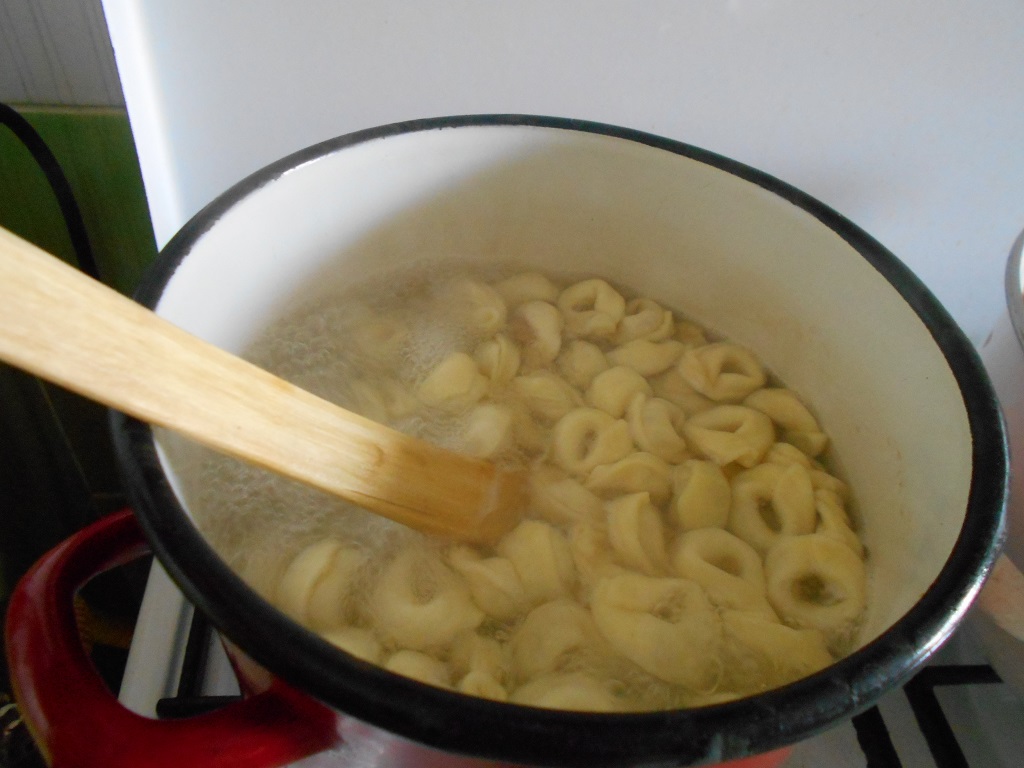 Supa de rosii cu tortellini