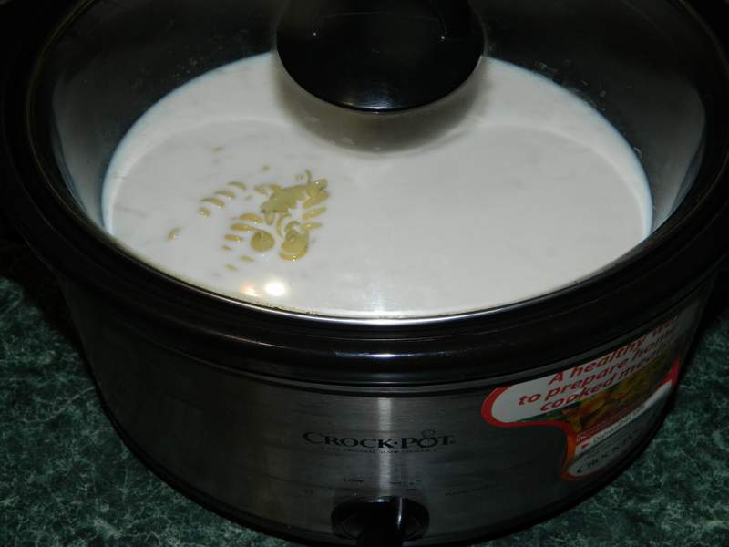 Fusilli cu lapte la slow cooker Crock-Pot