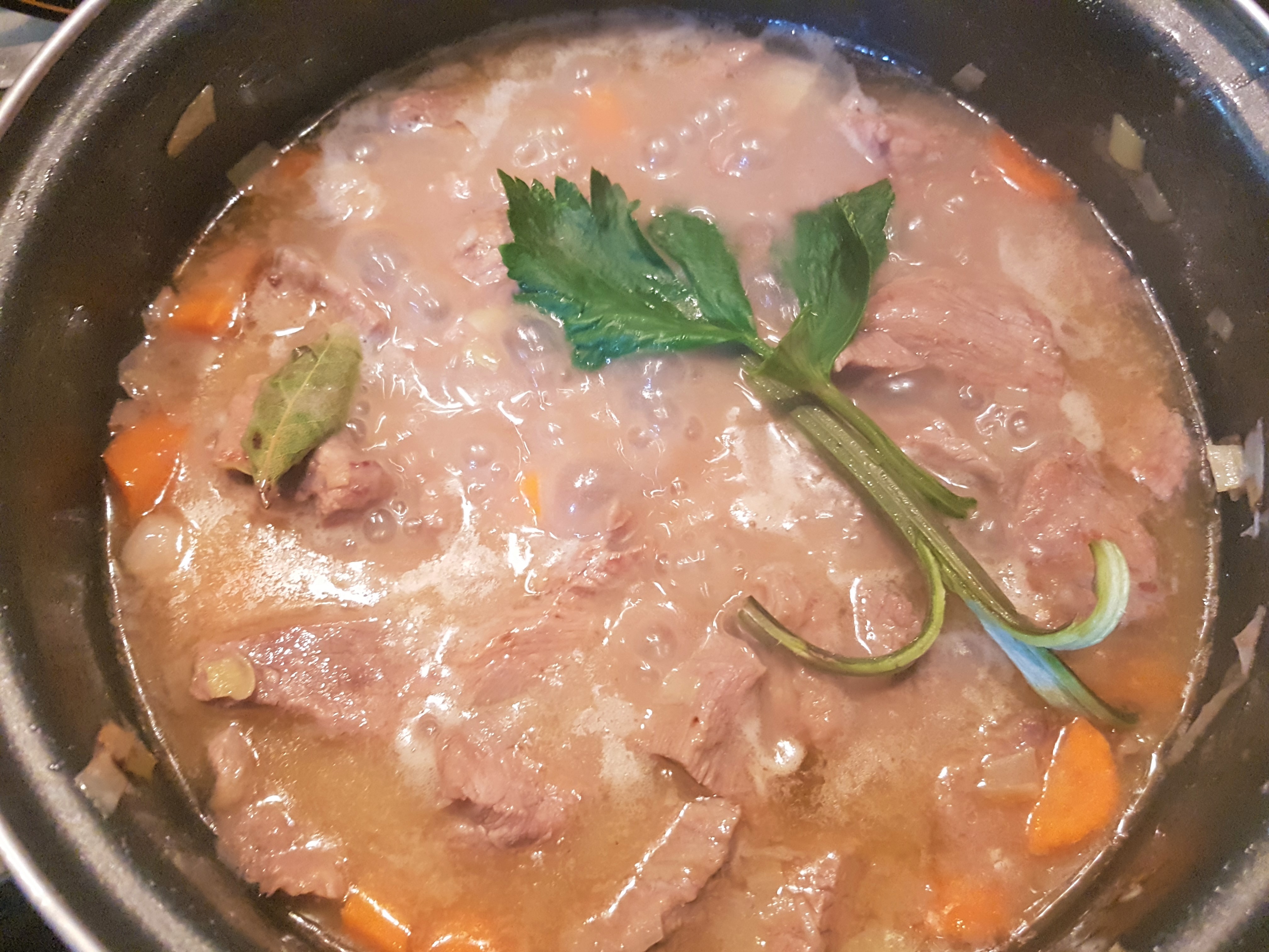 Blanquette de veau -tocana frantuzeasca de vitel