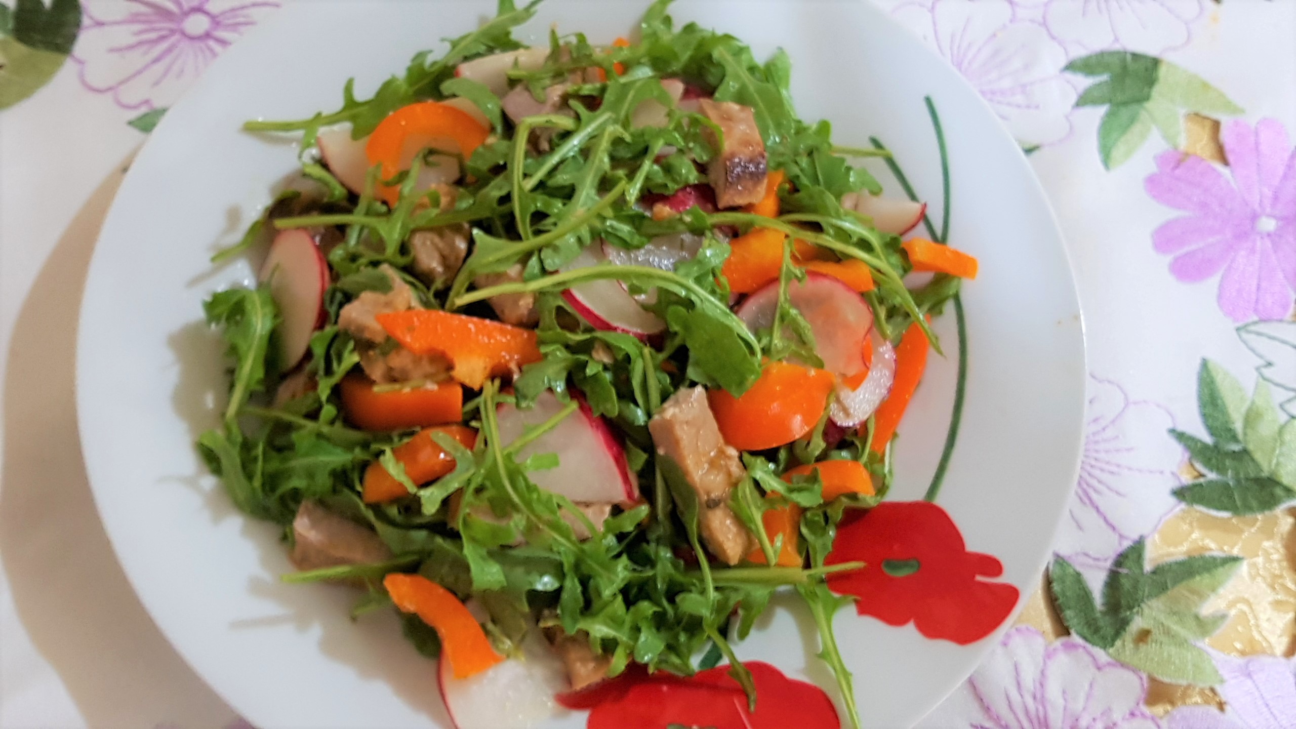 Salata de rucola cu friptura de porc