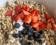 Batoane de ovaz cu capsuni si afine/Strawberry, blueberry oatmeal vegan bars-3