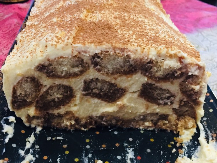 Desert rulada Tiramisu