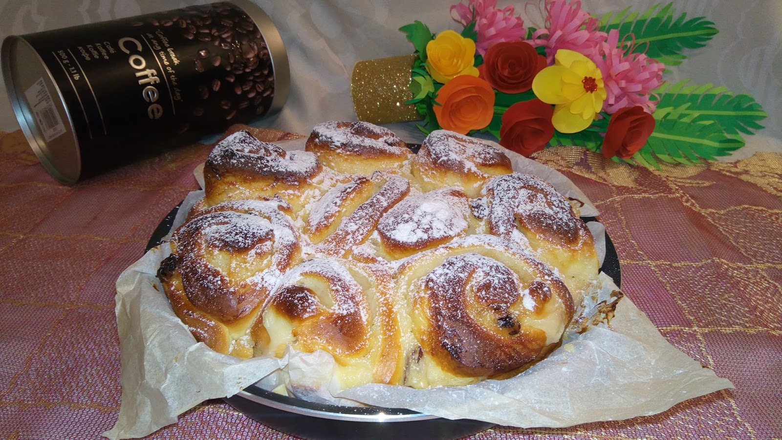 Desert Petites Chinois (Briose cu crema patisera si stafide)