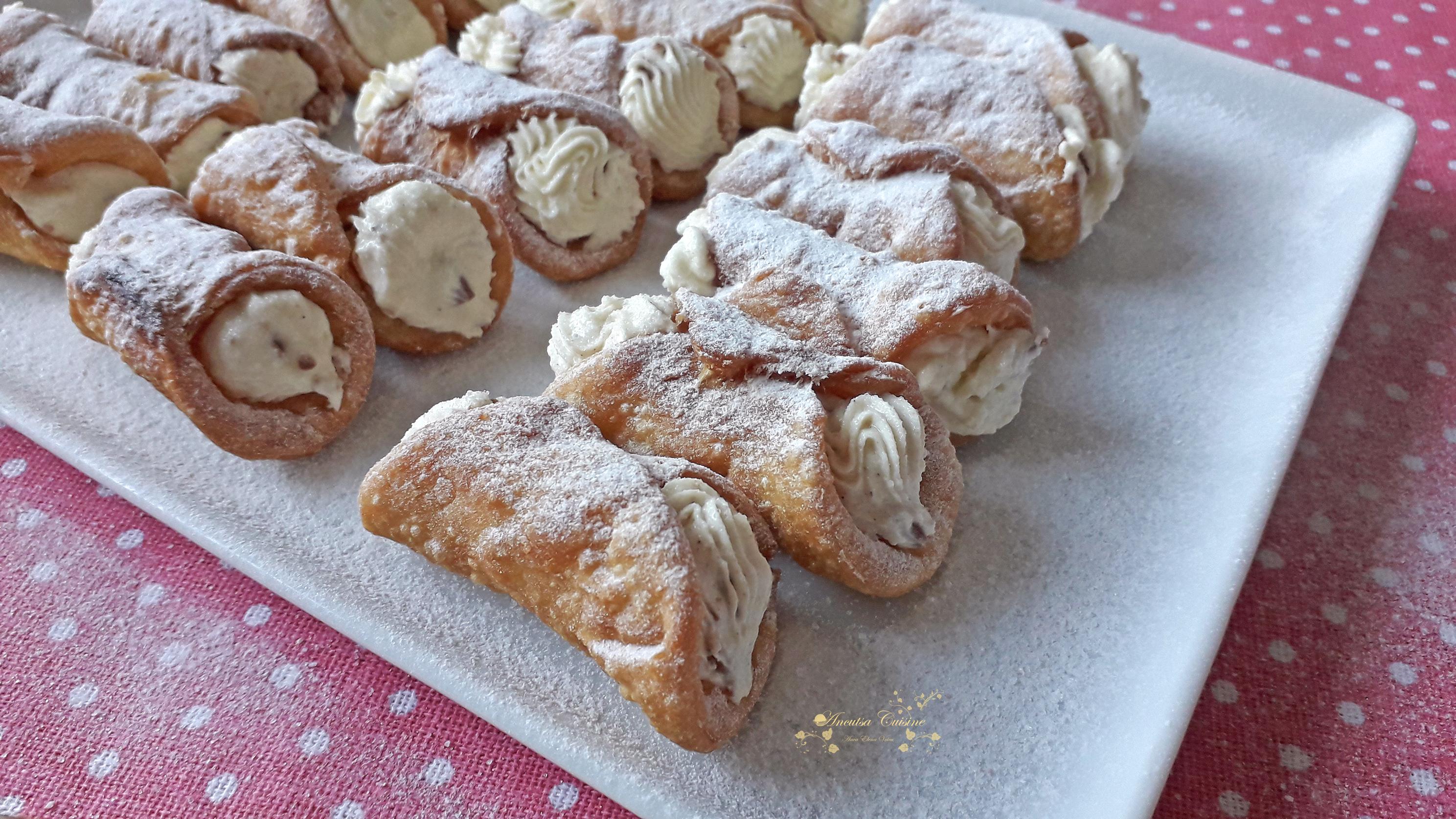 Desert mini cannoli cu mascarpone