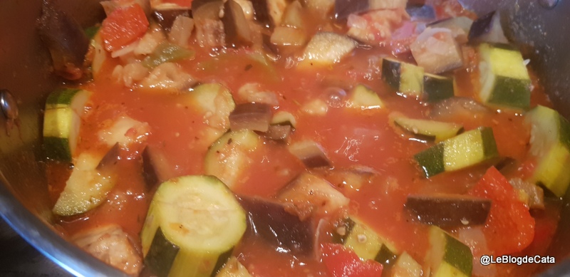 Ghiveci de legume (ratatouille) cu carnat chorizo