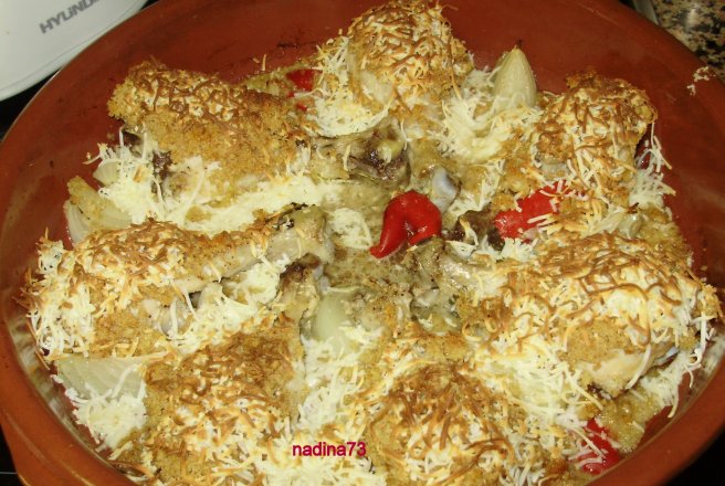 Pulpe de pui gratinate in vasul roman