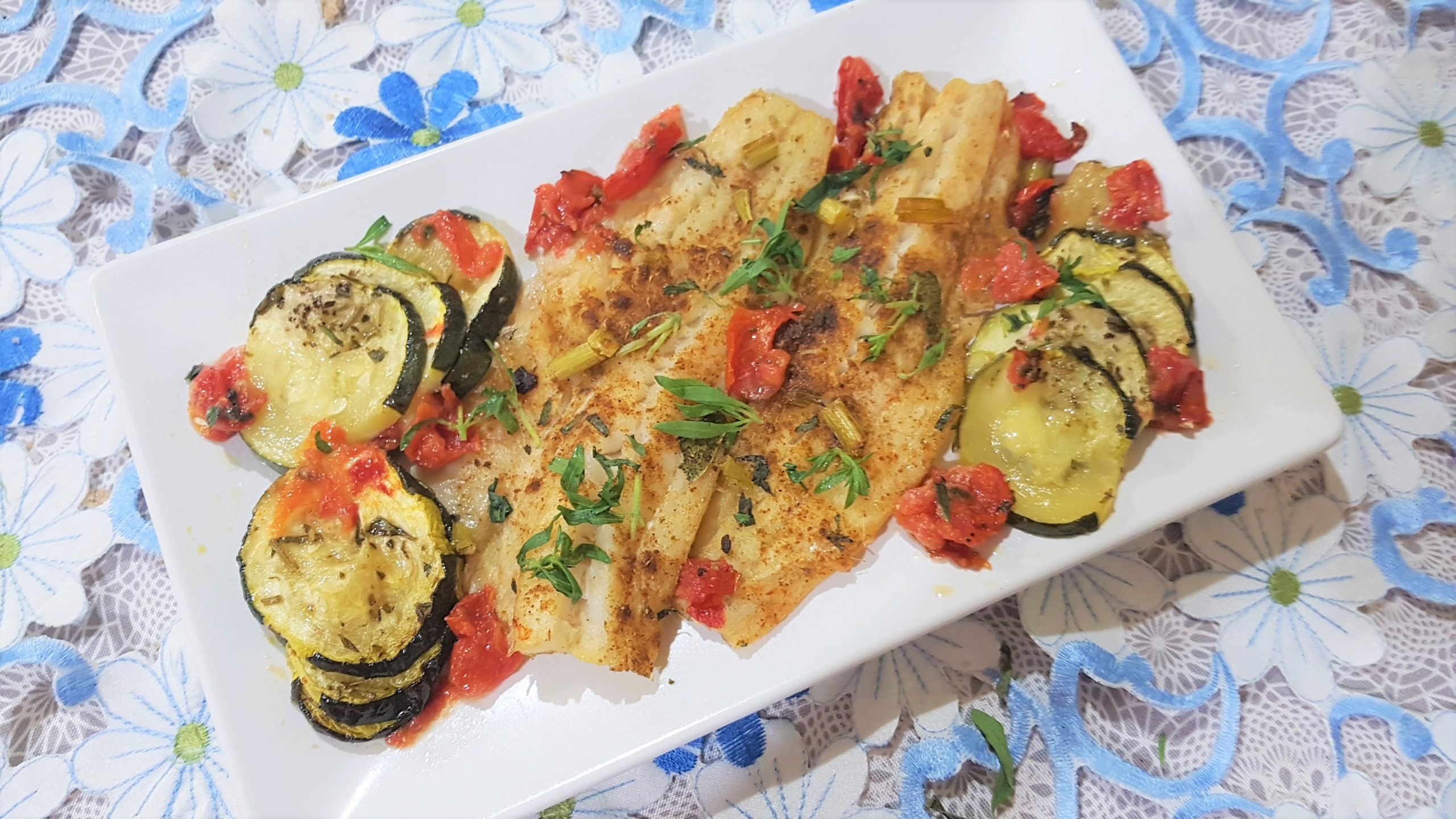 File de cod alb cu zucchini