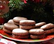 Desert macarons cu nuca, ciocolata si rom-10