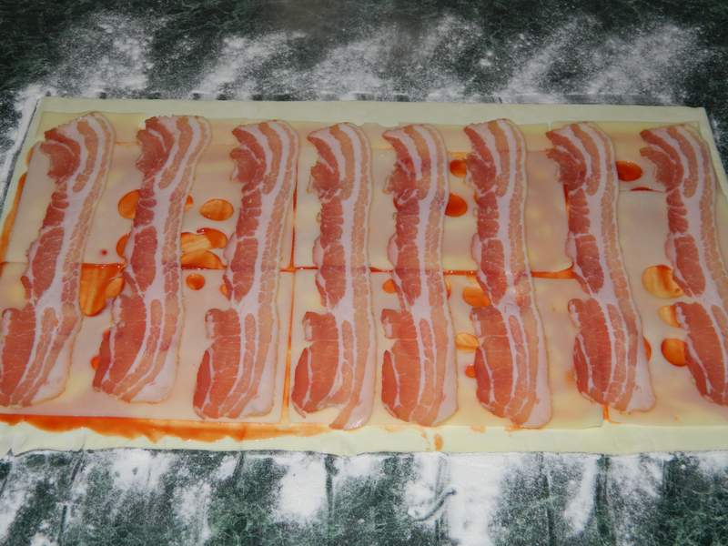 Aperitiv rulada cu cascaval si bacon