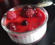 Desert panna cotta cu lapte de cocos si fructe de padure-3