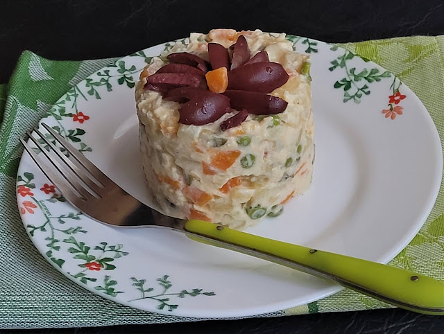 Salata de legume cu piept de pui, varianta light