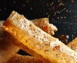 Rulouri picante cu brânză și miere - Gustarea inedită și delicioasă -3