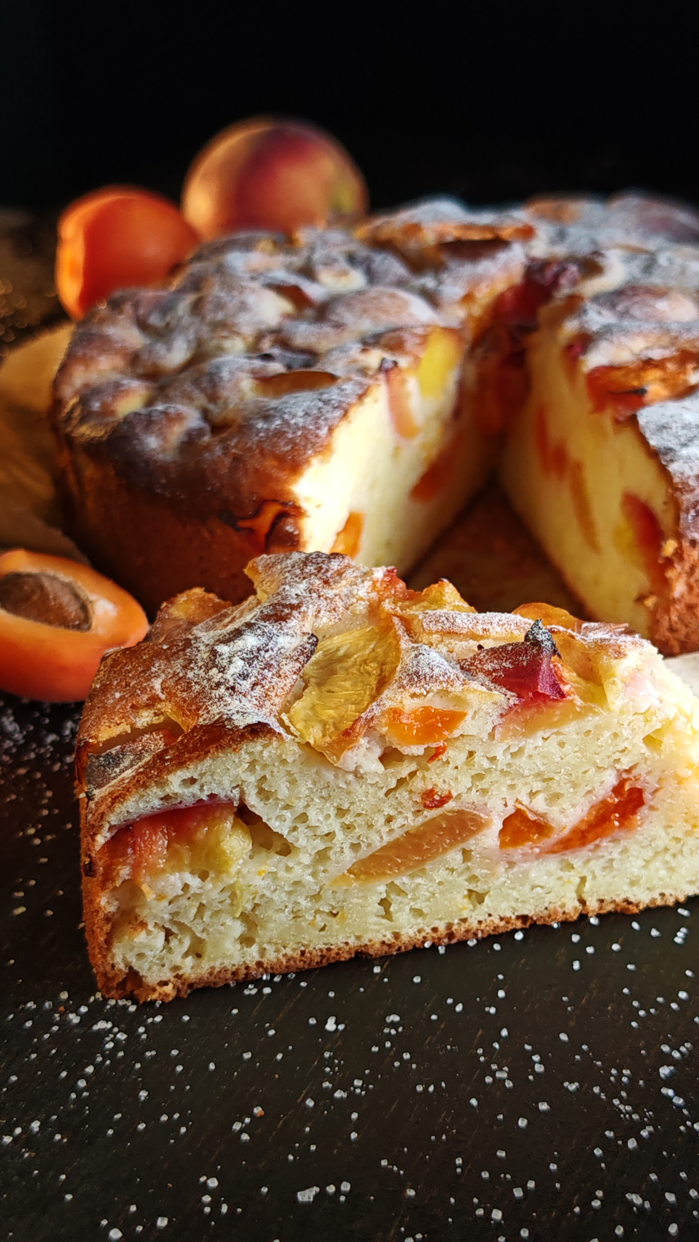 Prăjitură pufoasă cu iaurt și fructe - Rețeta simplă și delicioasă