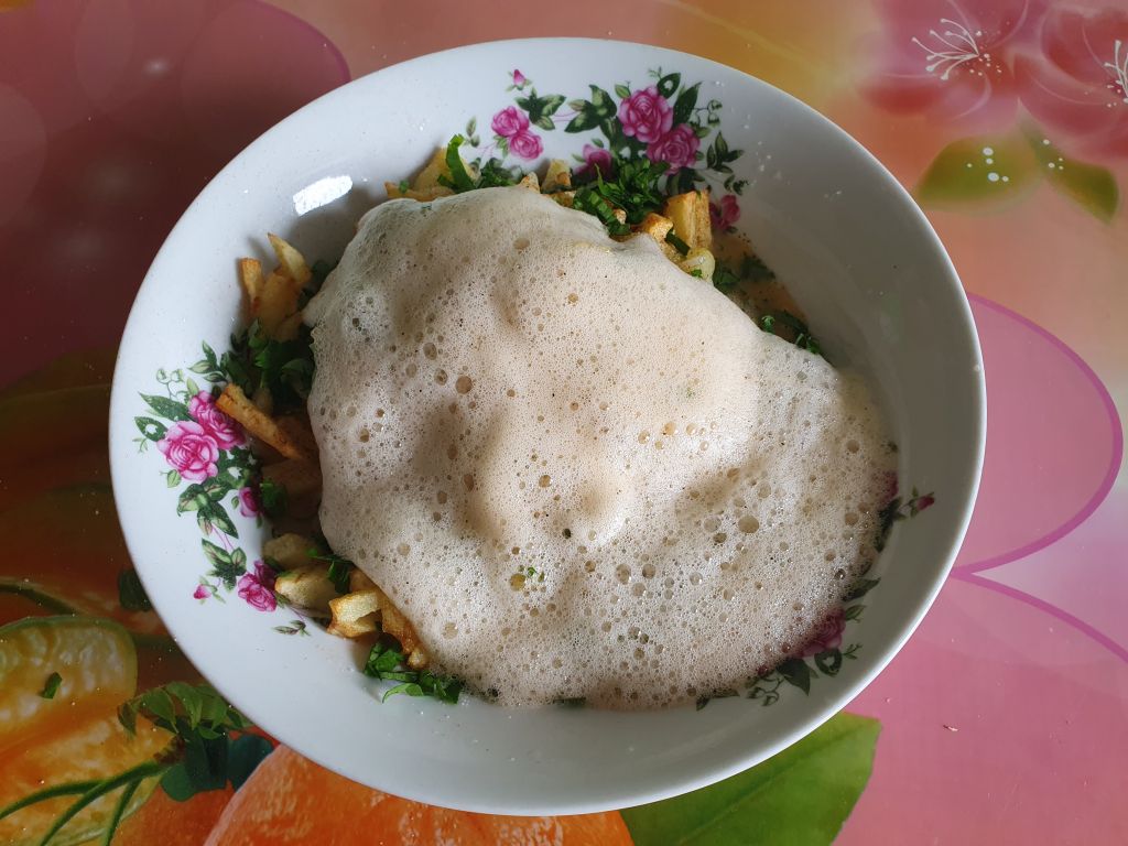 Tortilla cu cartofi si ceapa, la tigaie - Reteta gustoasa de omleta spaniola