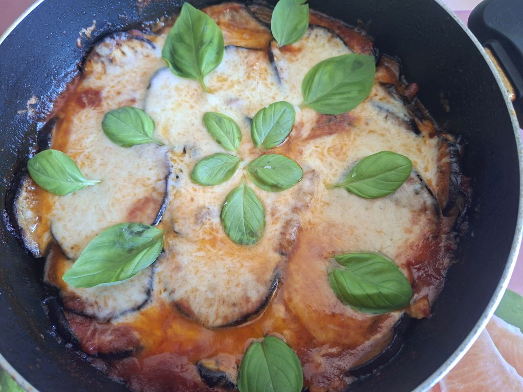 Melanzane alla parmigiana – Reteta simpla, rapida si plina de savoare 