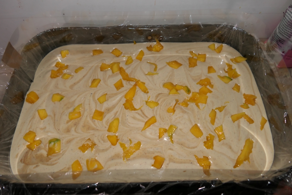 Prajitura cu mango si pralina cu alune de padure - Reteta delicioasa de casa