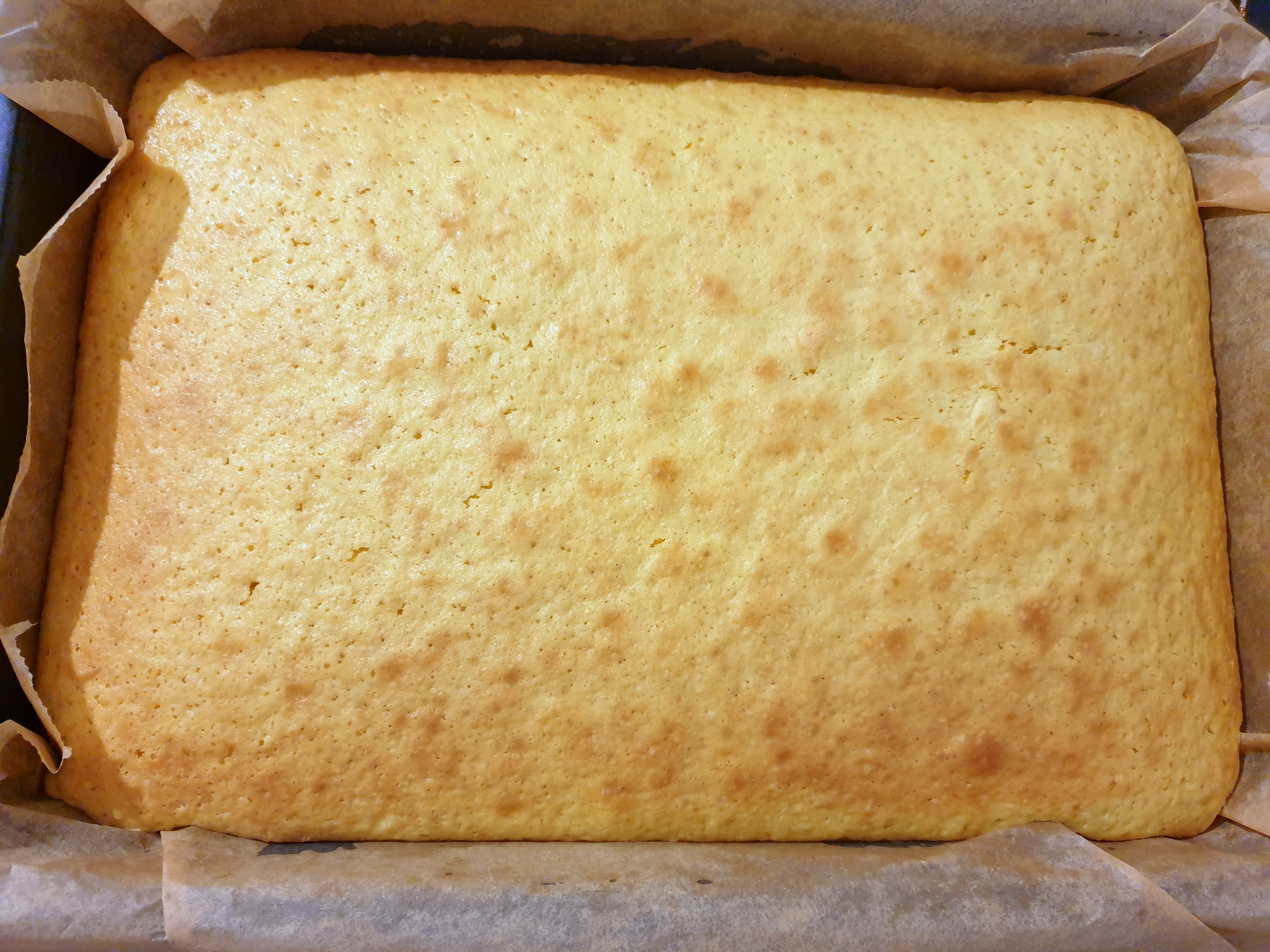 Prajitură cu dovleac plăcintar și bezea cu nuci - Deliciu de toamnă