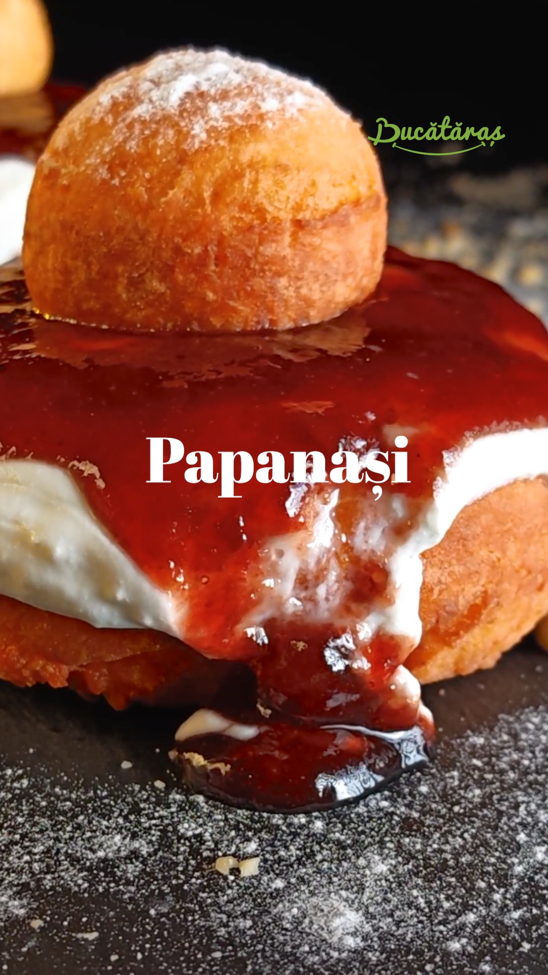 Papanași cu smântână și dulceață - Rețeta tradițională românească pas cu pas