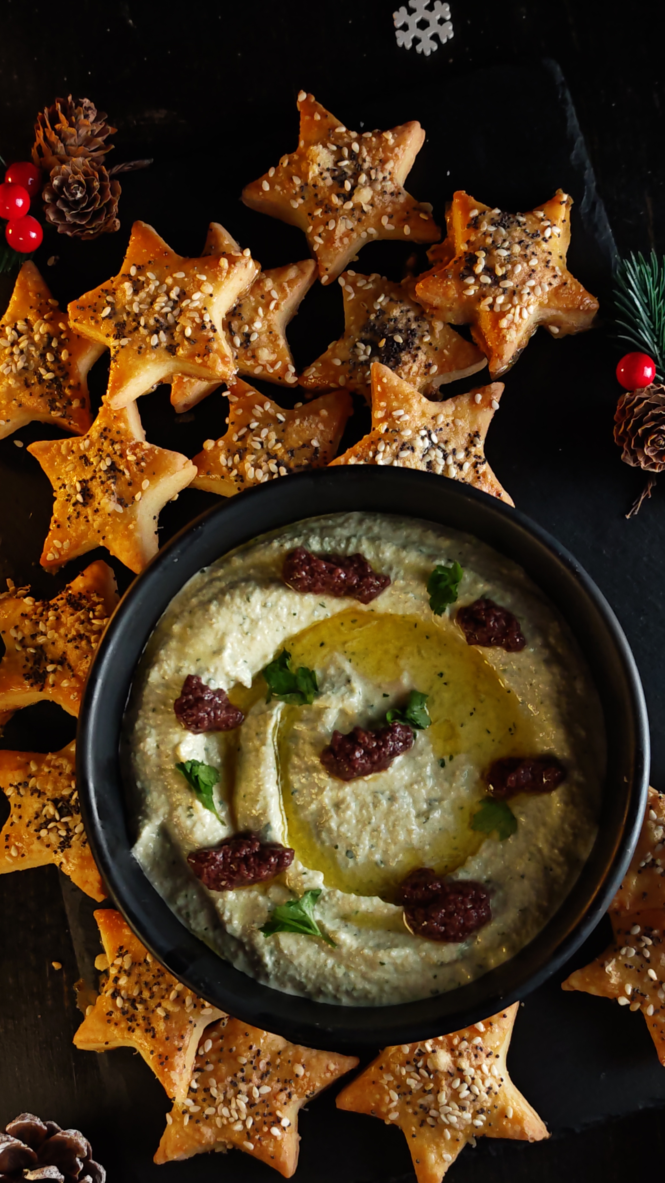 Cremă de brânză cu măsline și usturoi - Rețeta de aperitiv rapid și savuros