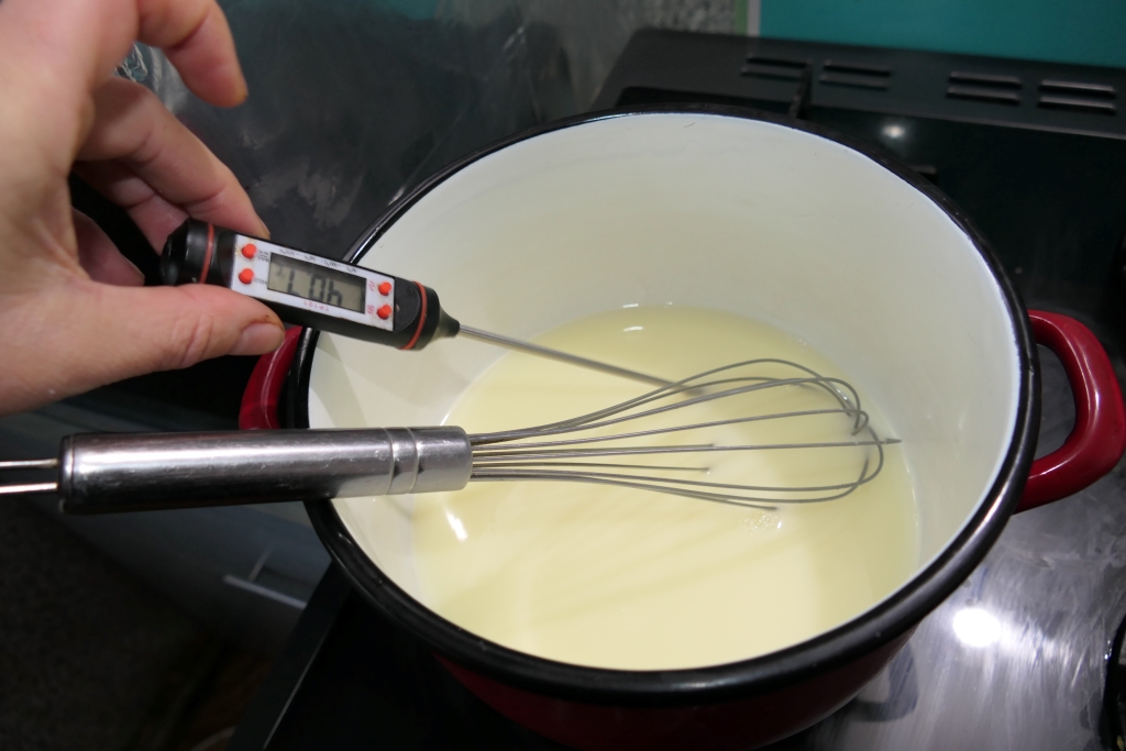 Tort ''noi doi si 32 de ani'' - Desertul aniversar plin de savoare