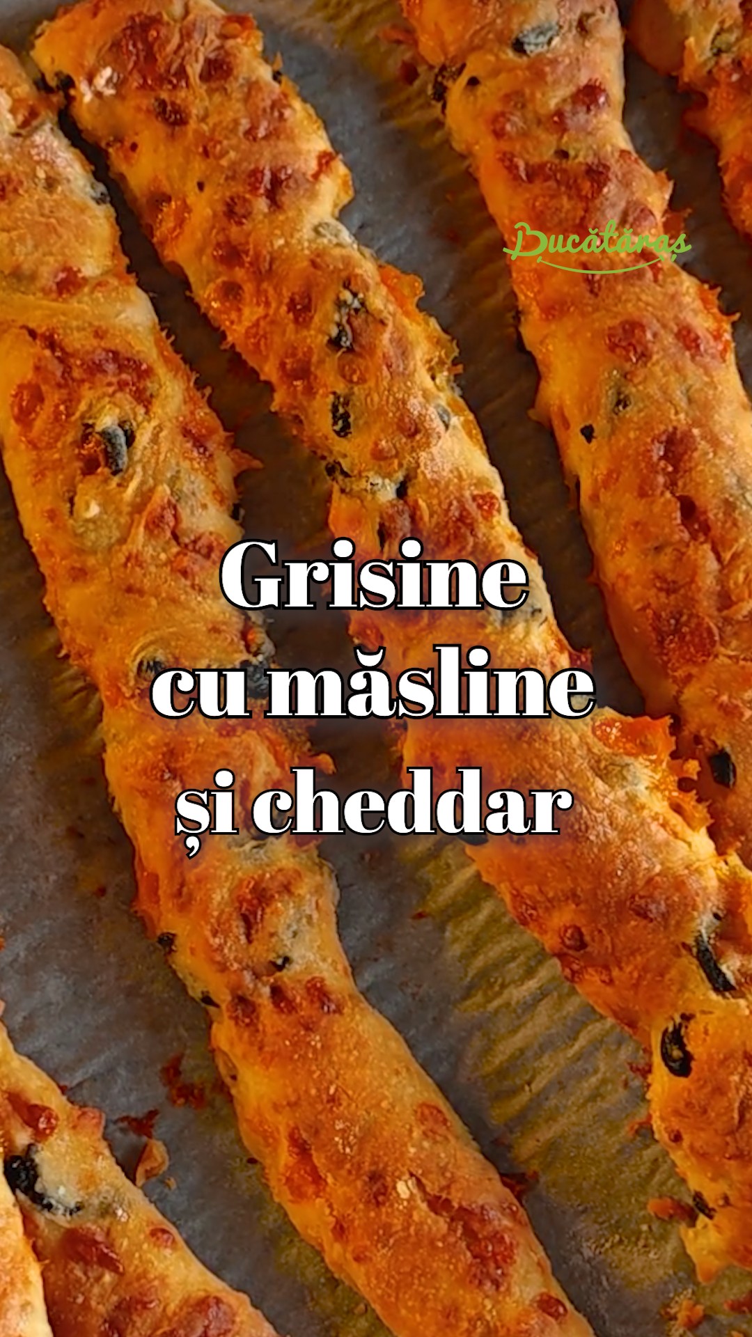 Grisine cu cheddar și măsline - gustarea perfectă