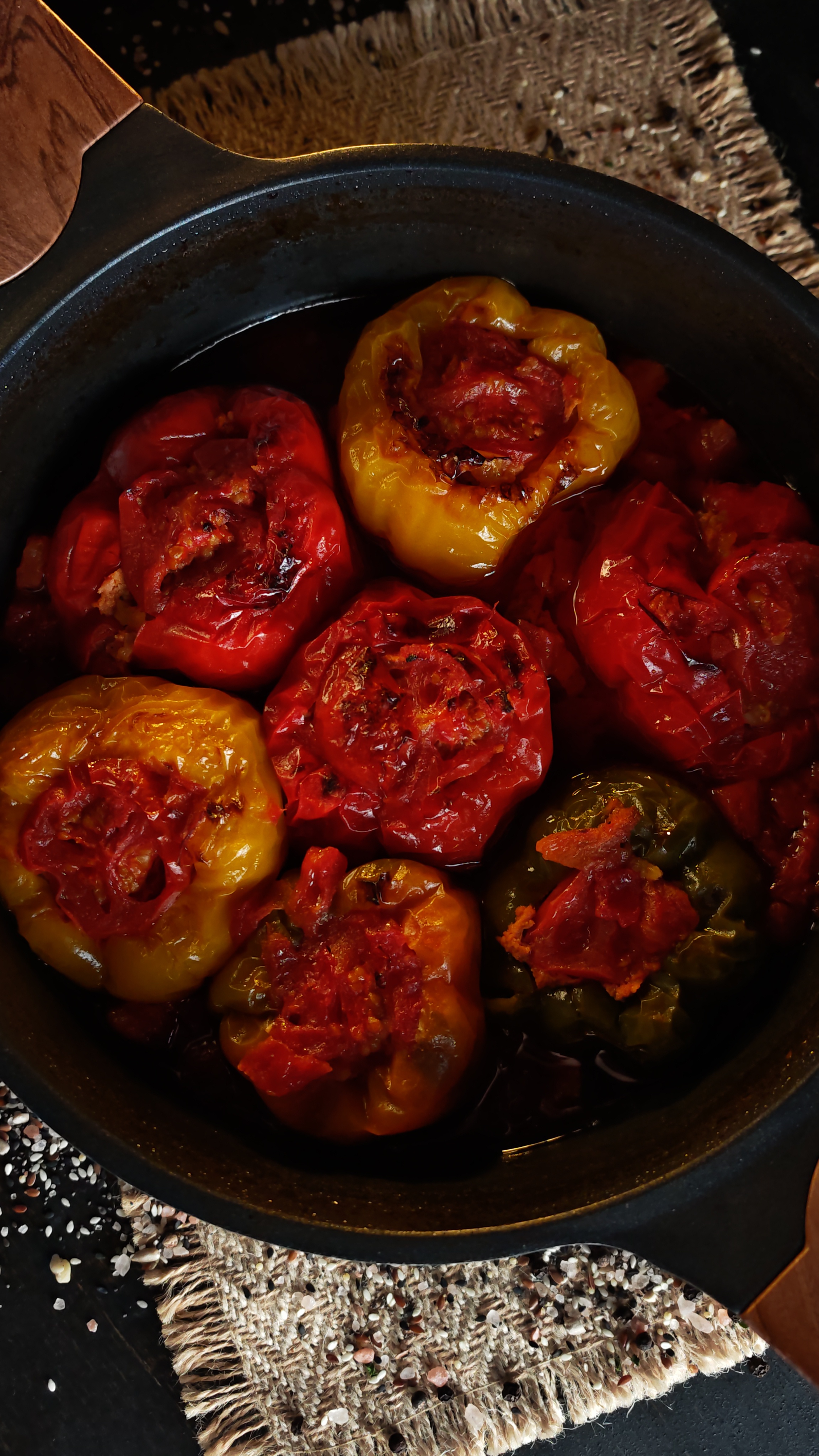 Ardei umpluți cu carne - Rețeta gustoasă și aromată